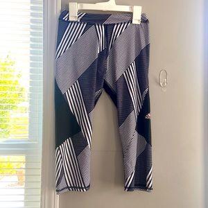 black and white adidas capri leggings, thin, super comfy, kids size 14 (large)